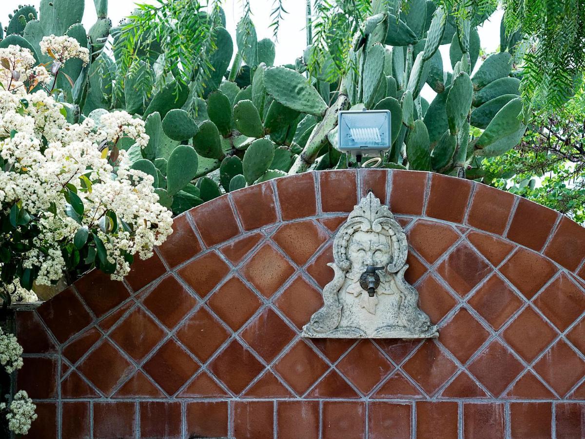 Fontana Del Cherubino Santa Maria di Licodia Extérieur photo